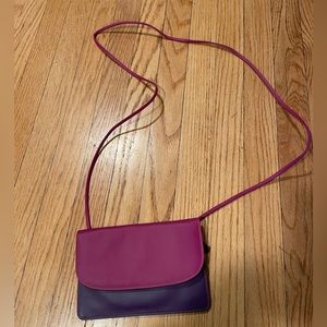 Mywalit Bi-Fold Crossbody Leather Wallet